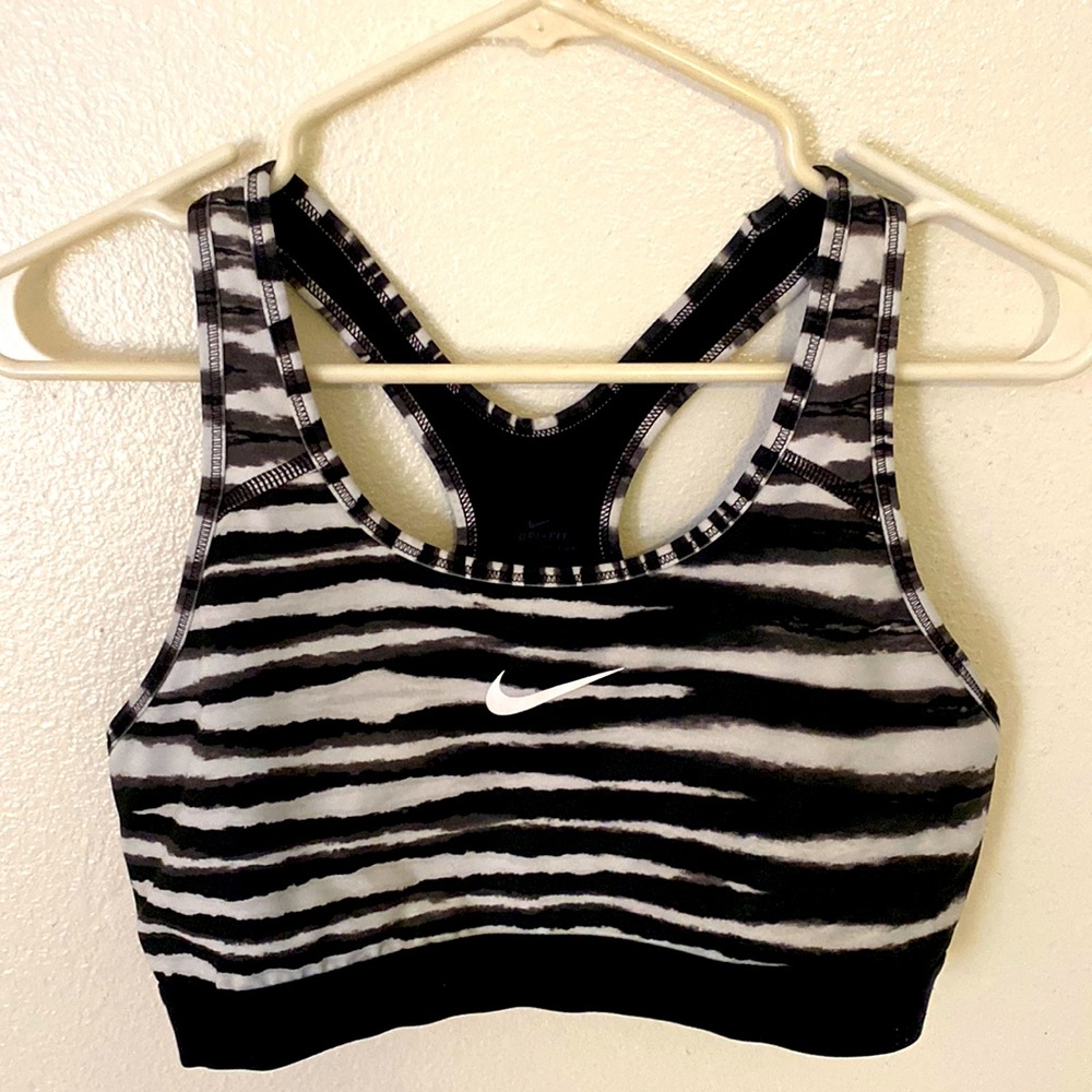 Large Nike sports bra